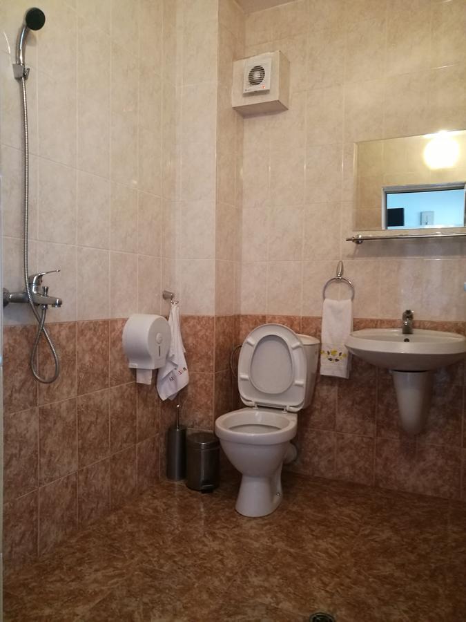 Family Hotel Lipite Tipchenitsa Ngoại thất bức ảnh