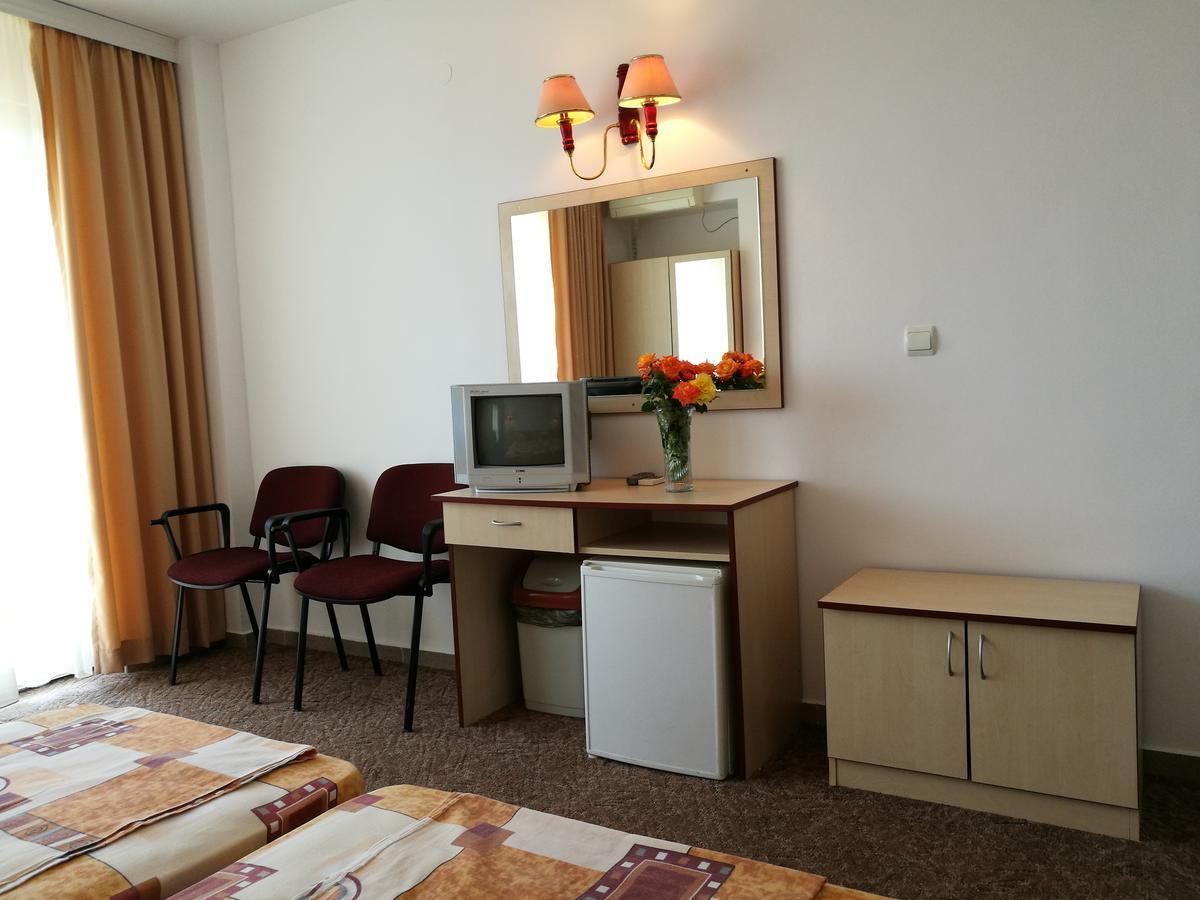 Family Hotel Lipite Tipchenitsa Ngoại thất bức ảnh